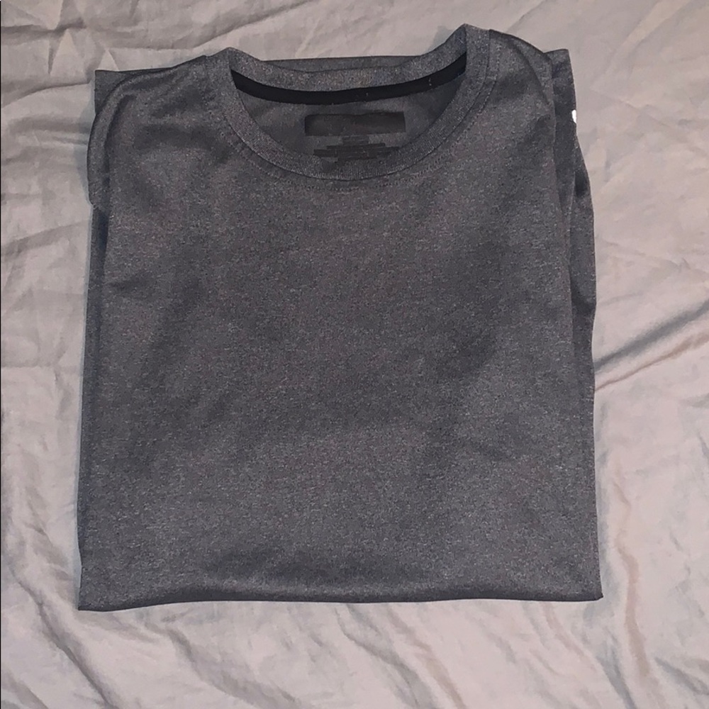 Sleeveless T-Shirt - M